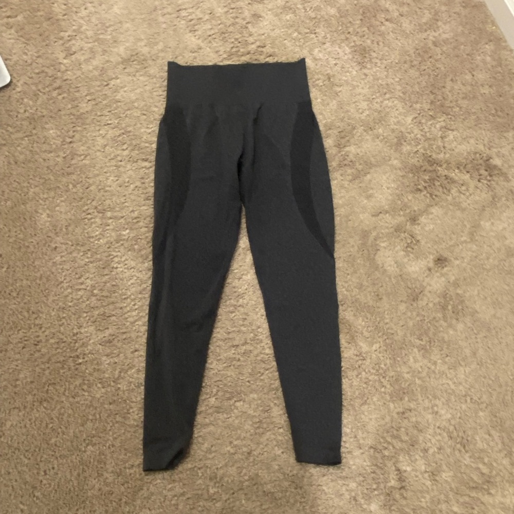 black leggings